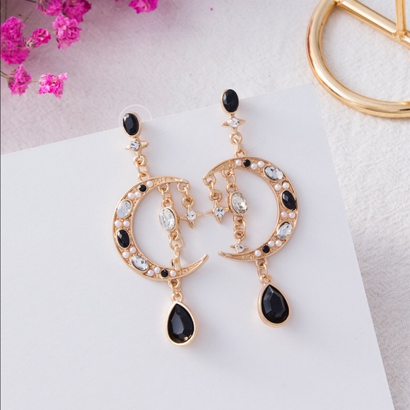 Large Soltice Earrings - Picture 6 of 8